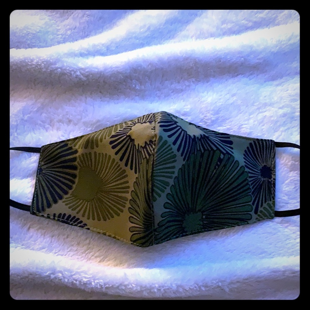 Manuhealii face mask, nwot